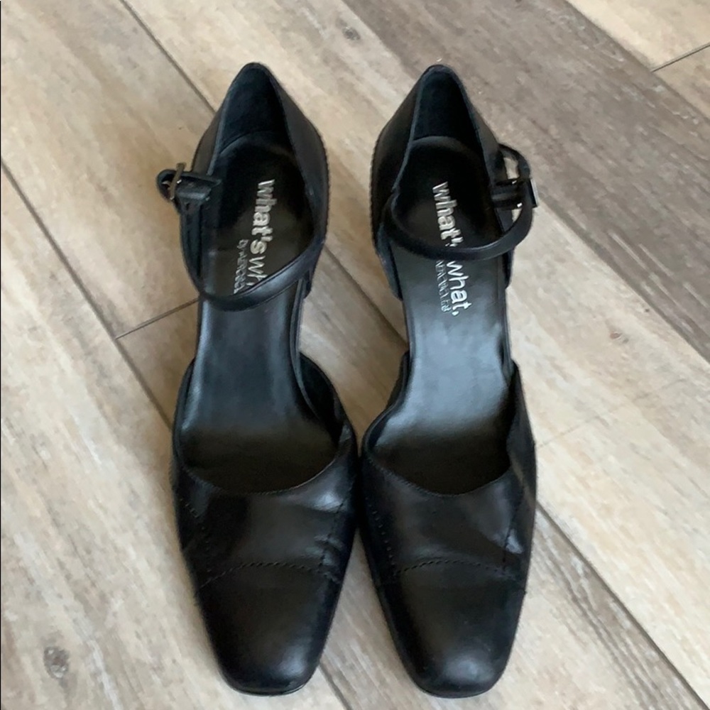 Black heels women’s closed toe ankle strap size 8